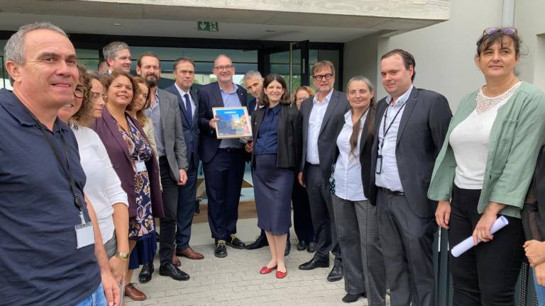 découvrez clara chappaz, la secrétaire d'état au numérique, engagée dans la transformation digitale de la france. explorez ses initiatives pour favoriser l'innovation technologique et l'accès numérique à tous.